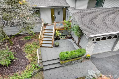 Exterior - 22710 2nd Ave SE, Bothell, WA 98021 photo 3 of 4