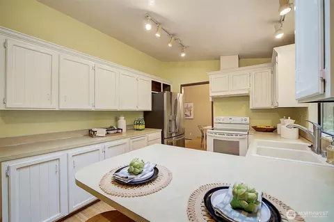 Kitchen - 22710 2nd Ave SE, Bothell, WA 98021 photo 3 of 3