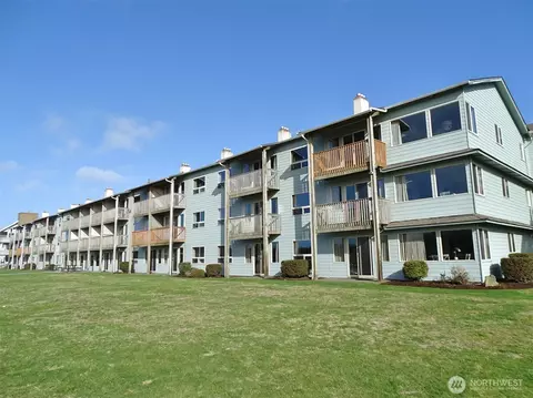 643 Ocean Shores Blvd NW #303, Ocean Shores, WA 98569