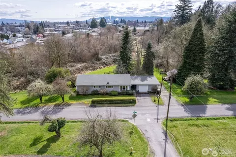 708 Fishers Ln, Kelso, WA 98626