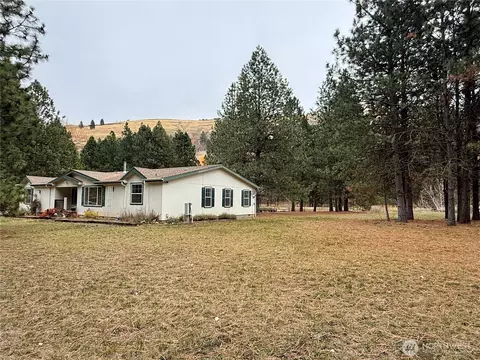 435 S Touchet Rd, Dayton, WA 99328