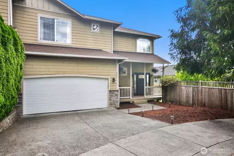 8233 NE 163rd Pl, Kenmore, WA 98028