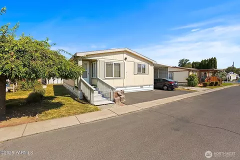 105 W Washington Ave #7, Yakima, WA 98903