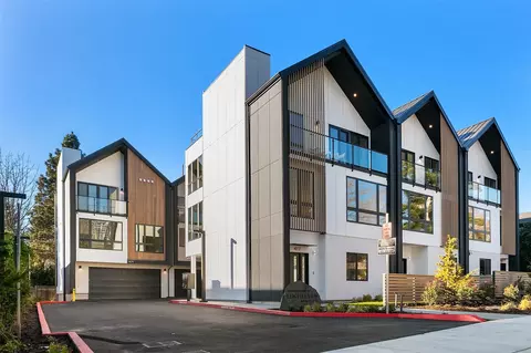 417 99th Ave NE, Bellevue, WA 98004