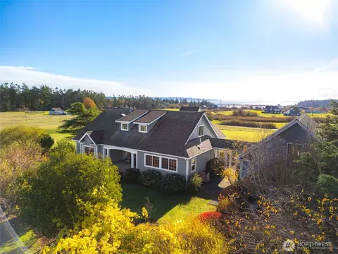 784 Windrose Dr, Coupeville, WA 98239