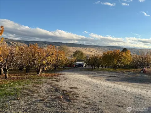 556 Jack Wells Rd, Bridgeport, WA 98813