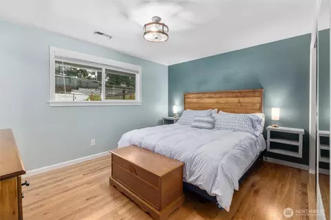 Bedroom - 10433 23rd Dr SE, Everett, WA 98208 photo 1 of 4