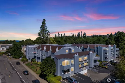 21937 7th Ave S #213, Des Moines, WA 98198