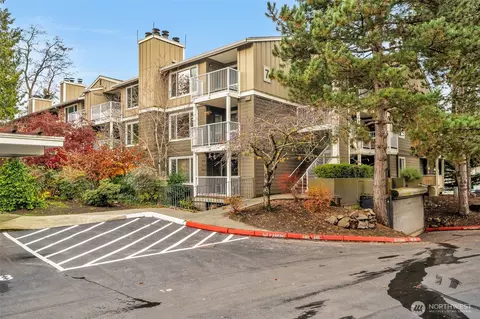 300 N 130th St #7203, Seattle, WA 98133