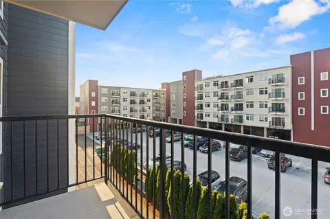 1031 N State St #209, Bellingham, WA 98225