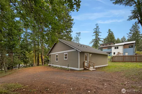 1011 Harbor View Pl, Friday Harbor, WA 98250