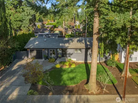 9704 NE 124th St, Kirkland, WA 98034