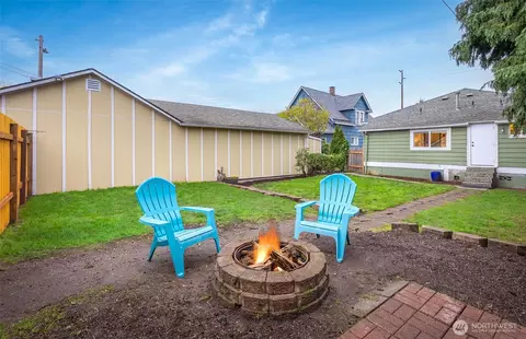 Exterior - 2410 Pine St, Everett, WA 98201 photo 5 of 12