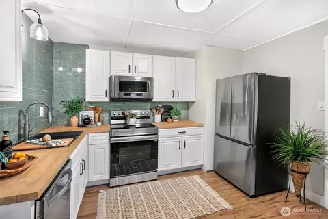 Kitchen - 2410 Pine St, Everett, WA 98201 photo 3 of 3