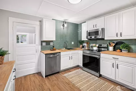 Kitchen - 2410 Pine St, Everett, WA 98201 photo 1 of 3