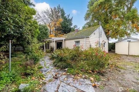 17662 Dunbar Rd, Mount Vernon, WA 98273