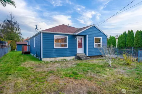 28 Main St, Algona, WA 98001