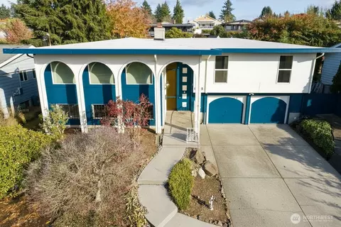 1825 N Lenore Dr, Tacoma, WA 98406
