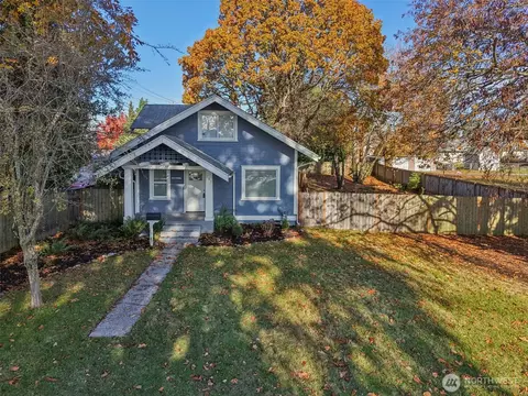 805 E 58th St, Tacoma, WA 98404