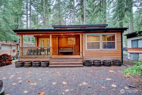 183 Big River Blvd E, Deming, WA 98244