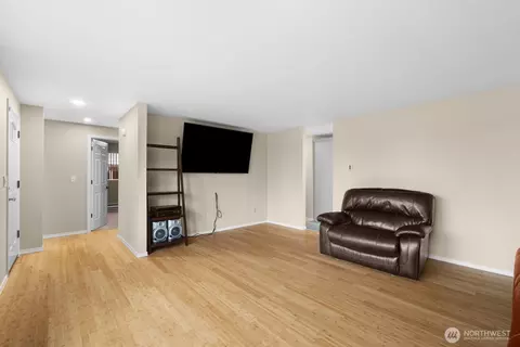 2232 E Wright Ave, Tacoma, WA 98404 photo 5