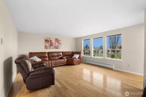 2232 E Wright Ave, Tacoma, WA 98404 photo 3