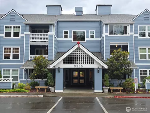 3935 226th Pl SE #313, Issaquah, WA 98029