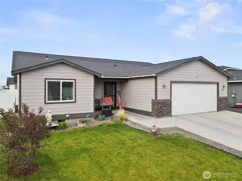 705 E Mt Adams St, Othello, WA 99344