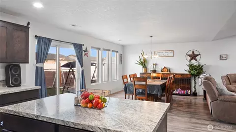 705 E Mt Adams St, Othello, WA 99344 photo 6