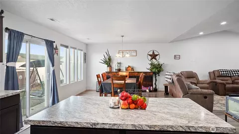 705 E Mt Adams St, Othello, WA 99344 photo 28