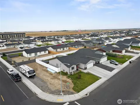 705 E Mt Adams St, Othello, WA 99344 photo 3
