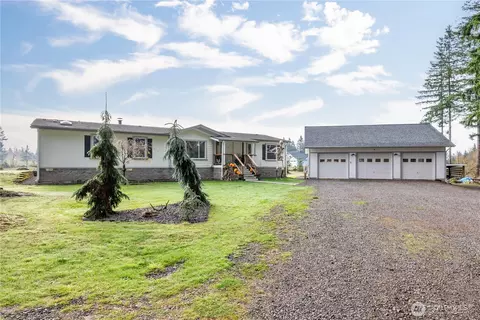 200 Studebaker Spur 3, Castle Rock, WA 98611