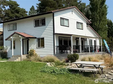 171 B Sunset Dr W, Brewster, WA 98812