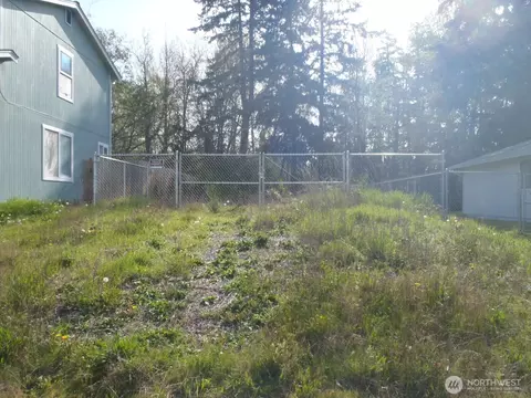 820 S 94th St, Tacoma, WA 98444