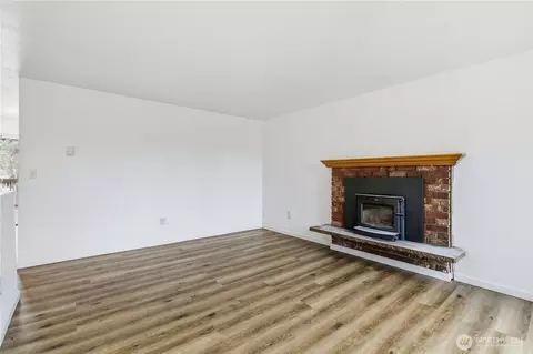 Living - 19317 5th Ave E, Spanaway, WA 98387 photo 5 of 7