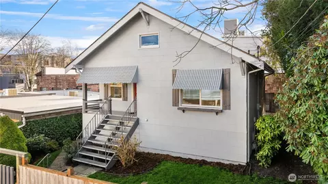 151 N 77th St, Seattle, WA 98103 photo 2