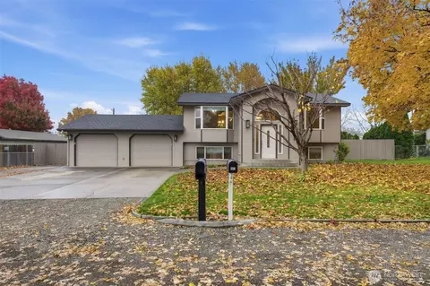 102 N Lincoln St, Kennewick, WA 99336