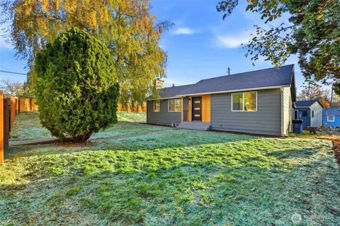 7227 S 120th St, Seattle, WA 98178