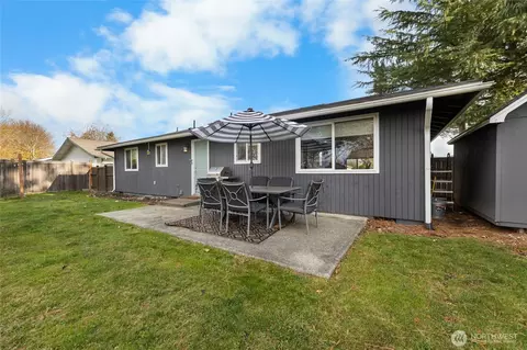 Exterior - 2942 Sun Mountain Dr, Enumclaw, WA 98022 photo 3 of 8