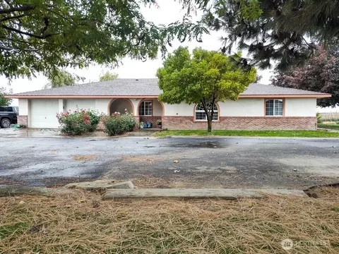 12749 SW Dodson Rd, Royal City, WA 99357