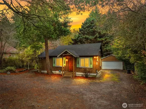 735 NE Mcwilliams Rd, Bremerton, WA 98311