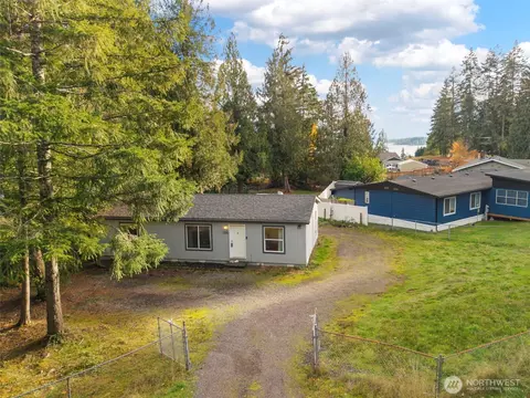 110 E Huckleberry Dr, Grapeview, WA 98546 photo 3