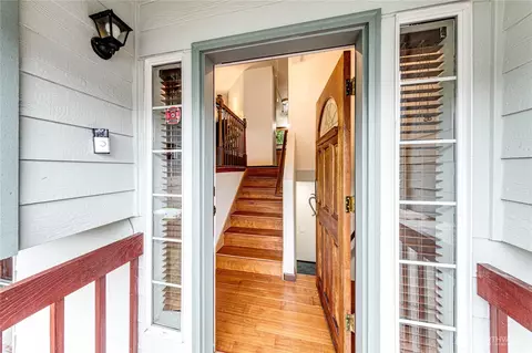 Entry Way - 231 59th Pl SE, Everett, WA 98203 photo 1 of 3