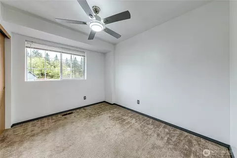 Bedroom - 231 59th Pl SE, Everett, WA 98203 photo 3 of 3