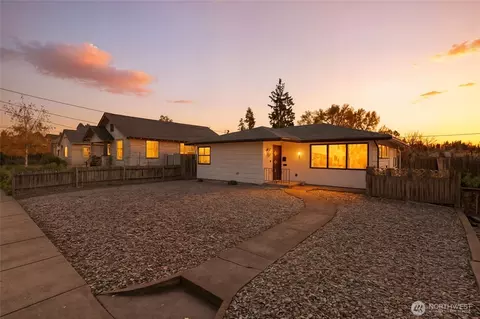 624 Juniper St, Walla Walla, WA 99362
