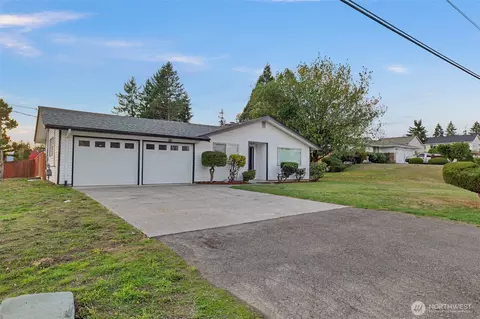 9040 S Sheridan Ave, Tacoma, WA 98444