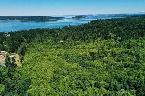 1 Nn Scenic Dr, Poulsbo, WA 98370