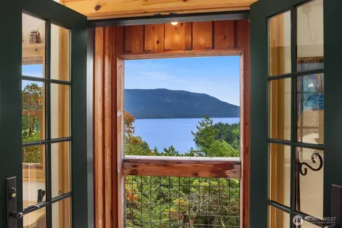 View/Area - 223 Blanc Rd, Eastsound, WA 98245 photo 2 of 6