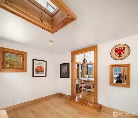 Entry Way - 223 Blanc Rd, Eastsound, WA 98245 photo 4 of 8