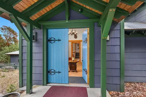 Entry Way - 223 Blanc Rd, Eastsound, WA 98245 photo 1 of 8